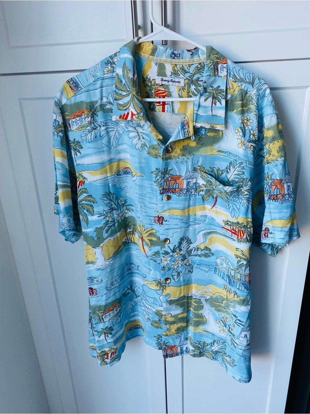 Tommy Bahama men’s XXL short sleeve button down